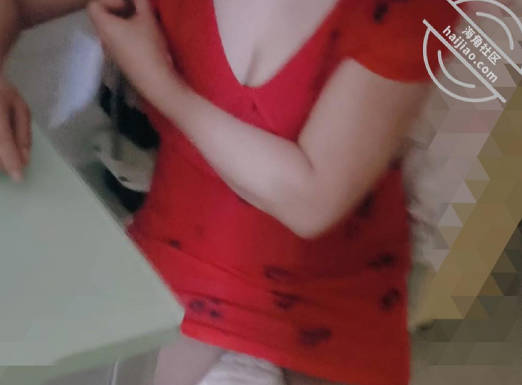 海角社区・夜晚享受老妈带给大儿子的星级服务