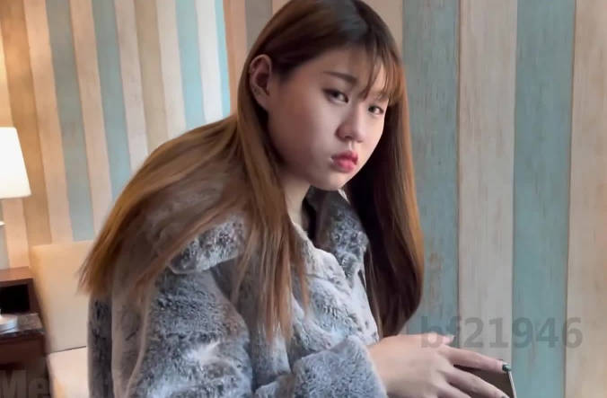约炮刚结婚不久的人妻床上还很生涩・南橘