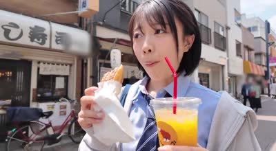 SVGAL-025 J系オジカツホリック かほ→J系 新体操部 福岡出身の女の子。 実は初体験がおじさんで、それ以来おじさんとのSEXにハマり中…。 白井いと