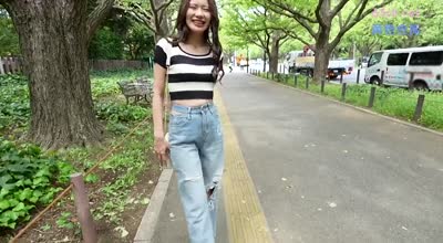 MFC-284 しゃぶり尽くせない無類のタワー美脚×公衆の面前で変態プレイを楽しむ美形女子【しのP(派遣社員)】【中出し】【顔射】【高身長スレンダー美BODY】【5人のパパを持